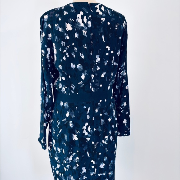 Club Monaco SILK long sleeve dress - Picture 6 of 13